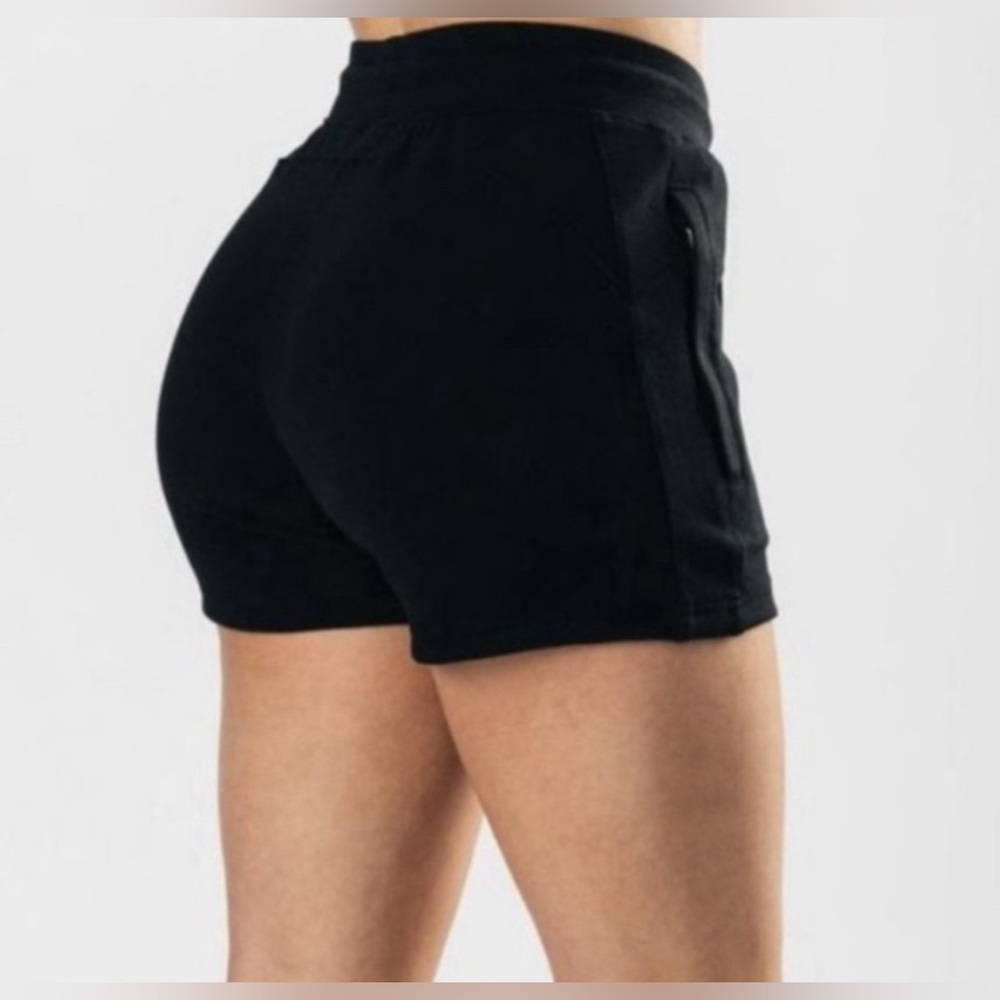 Alphalete Women’s Essential Core Athletic Shorts Black - Picture 2 of 4